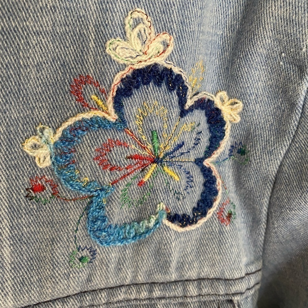 Vintage Chambray Floral Embroidered Shirt - Picture 5 of 10